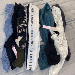 10 pairs of small Victoria secret/Pink underwear